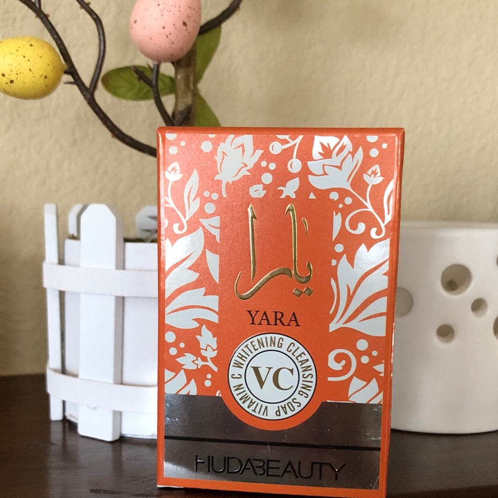 Yara VC Whitening Cleansing Soap - Orange Floral Box
